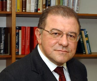 Morre Paulo Medina, ex-ministro do STJ e ex-professor da FDCL