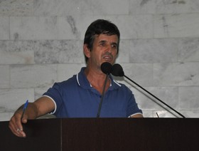 Vereador sugere distribuição de cestas básicas a famílias de  estudantes de escolas municipais