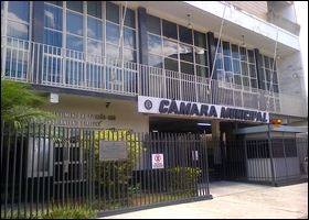 Câmara suspende serviços e vereadores terão sessão pela manhã