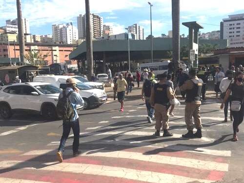 Fiscalização termina em tumulto no centro de Lafaiete