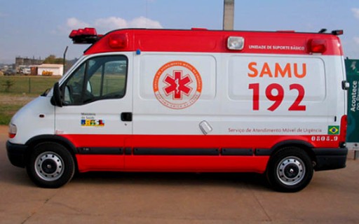Homem rouba ambulância do SAMU