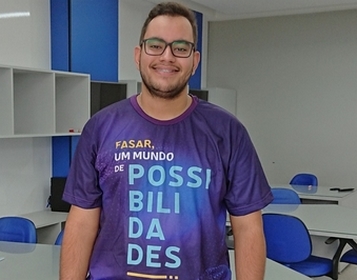 Aluno da FASAR conquista intercâmbio na Espanha