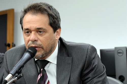 Glaycon pede apuração sobre barragens, mas lembra da importância da mineração