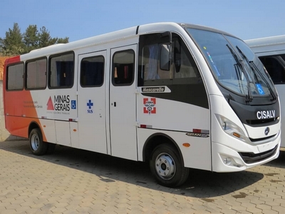Glaycon Franco viabiliza micro-ônibus para consórcio regional de saúde