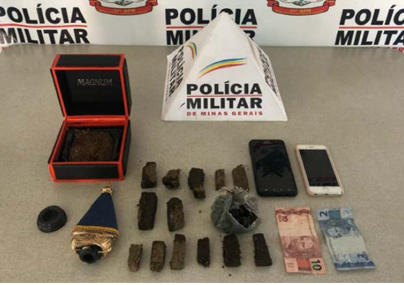 PM encontra droga escondida dentro de imagem de N.Sra. Aparecida