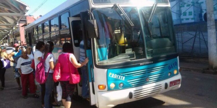 Mobilização popular evita aumento de passagem de tarifa de ônibus