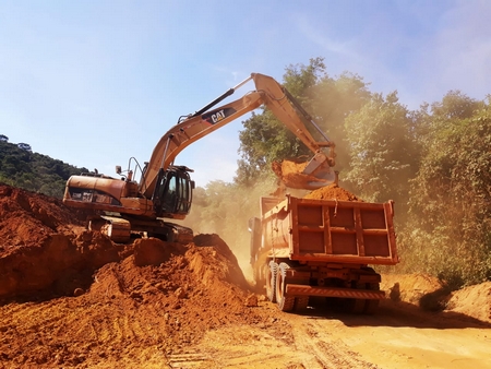 Segue obra da Rodovia da Batata