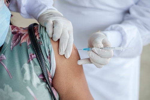 Cemig doa insumos para vacinação em municípios da região