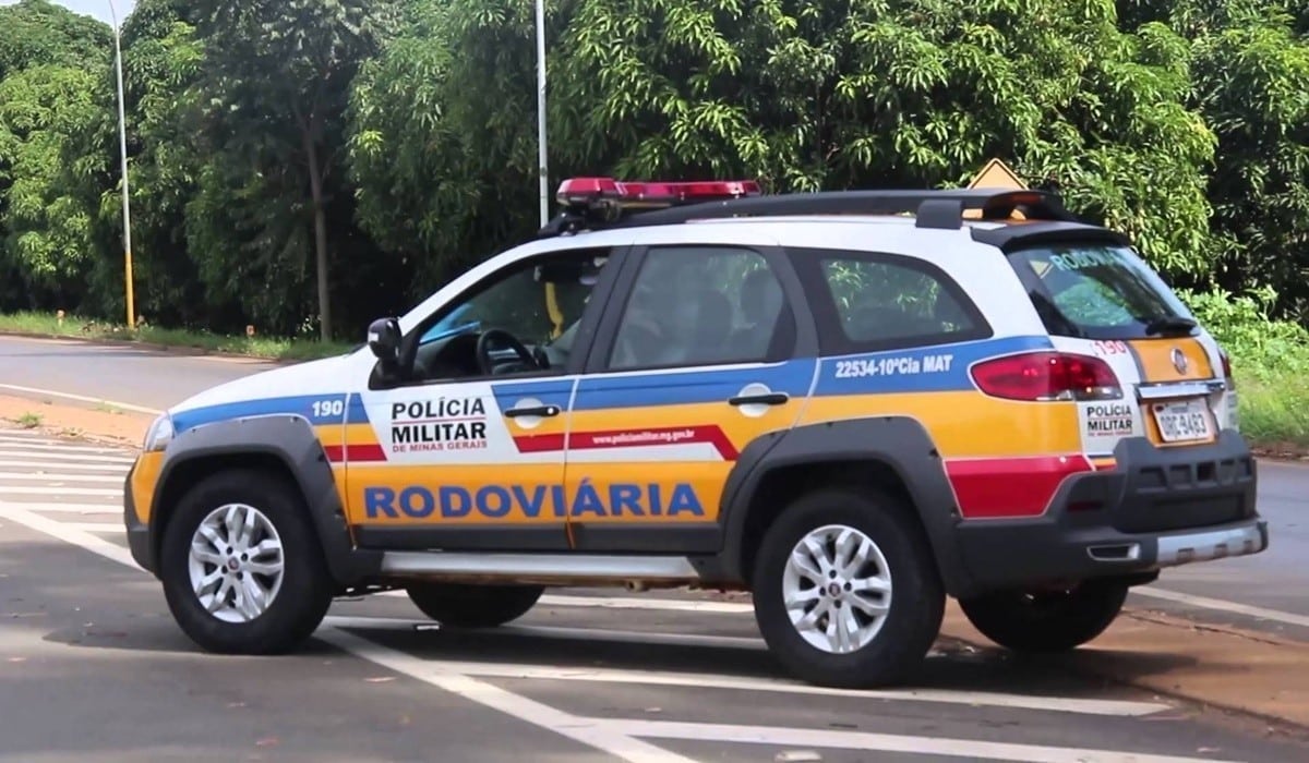 Polícia Rodoviária escolta transporte de carga superdimensionada na região