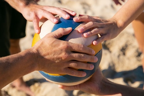 Gerdau e Minas Tênis Clube lançam projeto social de futsal e vôlei para jovens de Ouro Branco