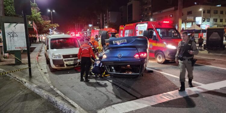 PM apresenta versão oficial sobre colisão tripla na avenida Telésforo