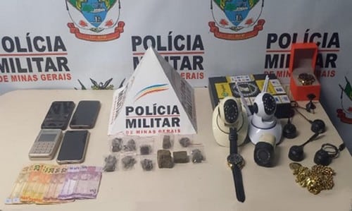 Batidas policiais resultam em prisões por suspeita de tráfico na rgião