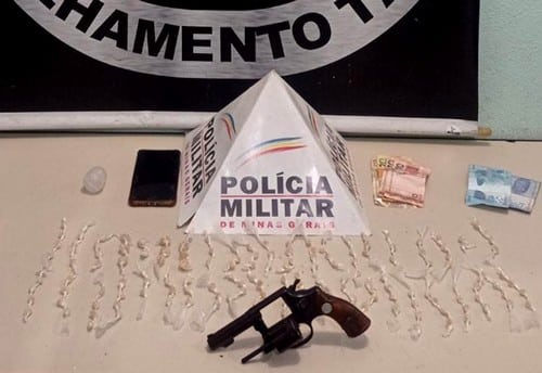 Posse de droga resulta em apreensões e prisão em Lafaiete