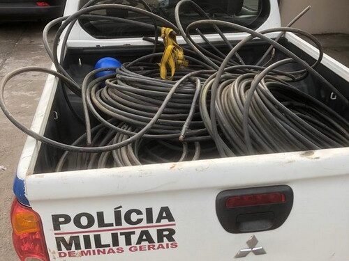 PM prende integrantes de quadrilha que furtava cabos de telefonia em Lafaiete e região