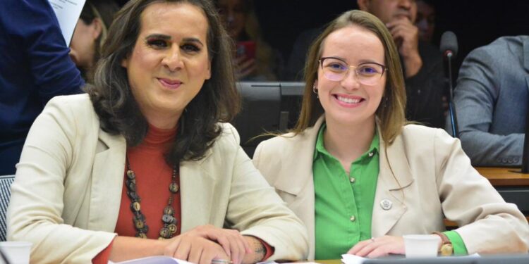Damires Rinarlly e Duda Salabert anunciam verba para hospitais de Lafaiete