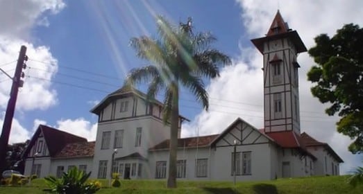Professor é preso ao falar que alunos deveriam se matar ‘como escrivã’