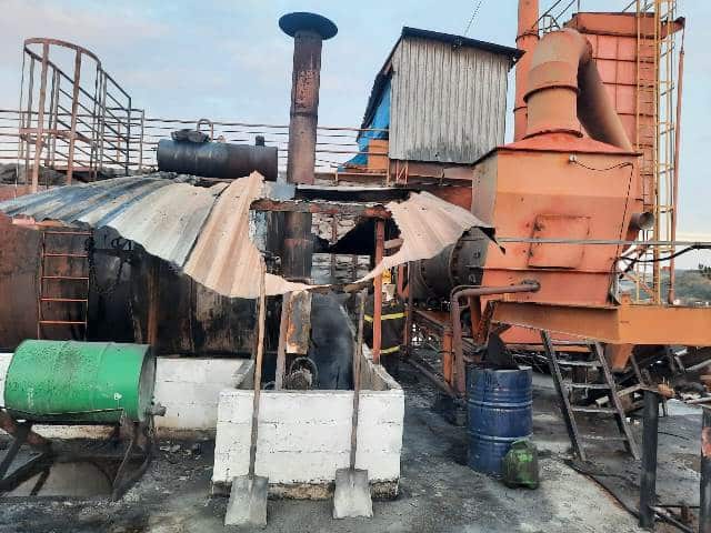 Incêndio em fábrica de asfalto provoca vazamento em bacia de contenção