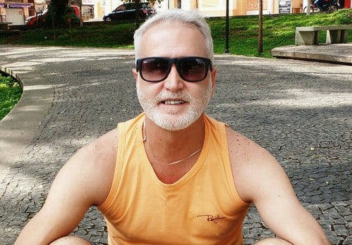 Morre Marcos Ribeiro, estilista e amigo do teatro
