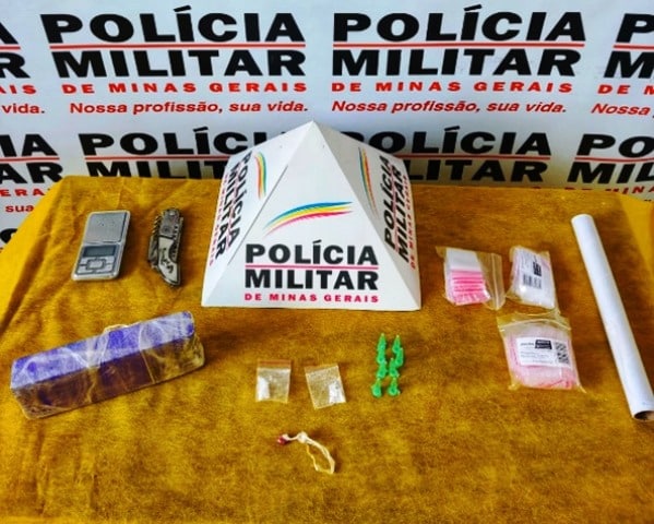 Jovem é preso e menor apreendido por suspeita de tráfico de drogas