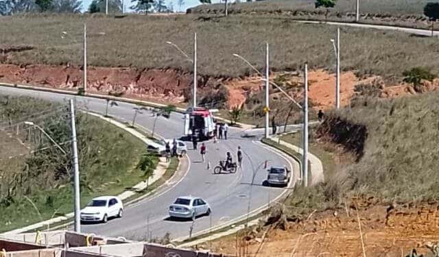Motorista morre em capotamento de carro em Lafaiete