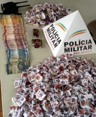 PM apreende mais de 1000 pedras de crack e prende suspeito de tráfico