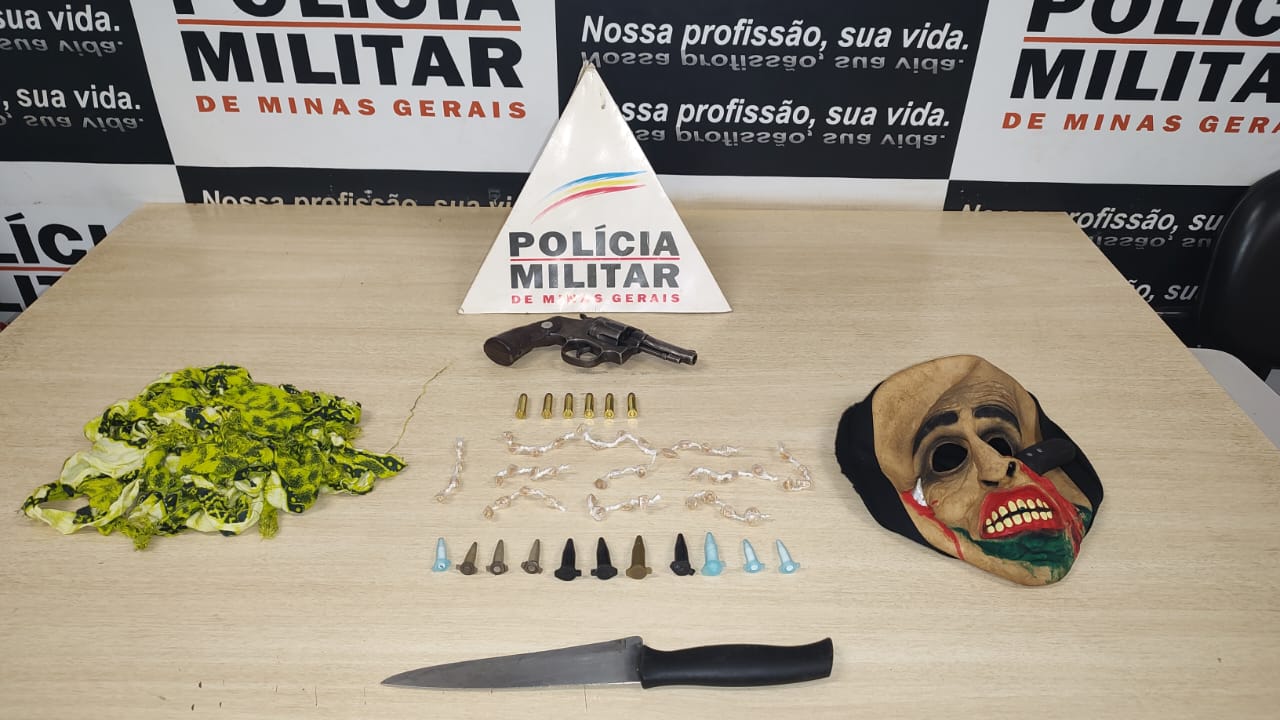 PM prende homens armados no caminho para um roubo