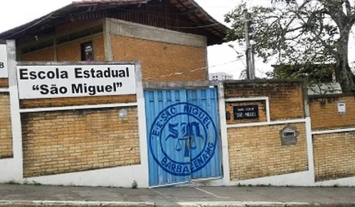 Briga de adolescentes com faca em escola deixa alunos feridos