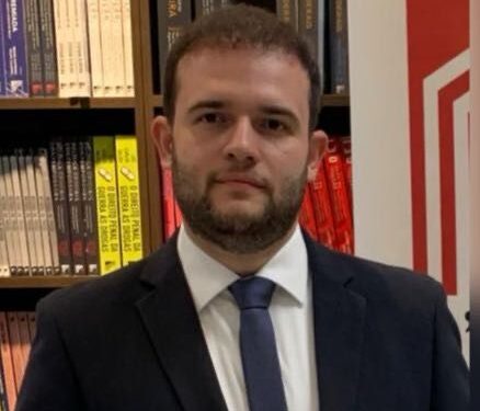 Homem que matou ex-namorada de 17 anos vai a julgamento