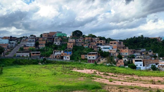 Regularização fundiária: 160 famílias recebem hoje título de propriedade