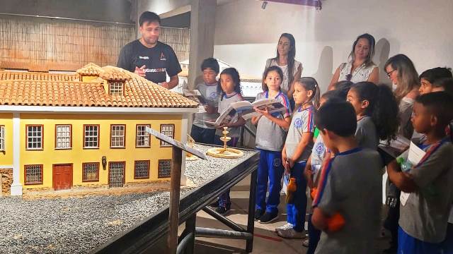Projeto leva estudantes da rede municipal de Lafaiete ao Museu das Reduções