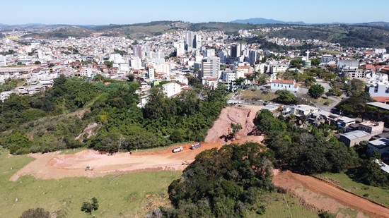 Prolongamento da Av. Prof. Manoel Martins deverá ser concluído nos próximos meses