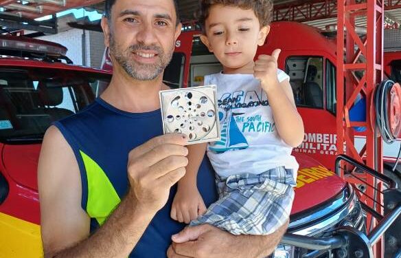 Criança prende dedo em ralo e precisa de ajuda de bombeiros