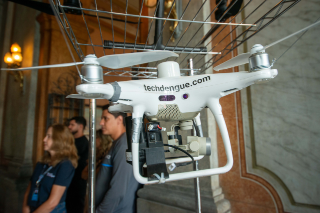 Vereador sugere uso de drones para fiscalização e WhatsApp para denúncia de focos de dengue