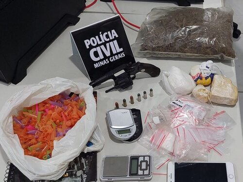 PC apreende revólver, munições, haxixe e cocaína em casa de suspeito de tráfico