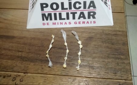 Homem tenta fugir de flagrante escondendo pedras de crack na boca
