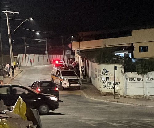 Homem é agredido a facadas em Lafaiete