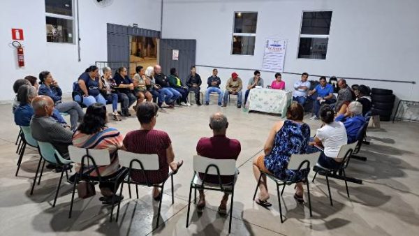 Umuarama atende reivindicações de moradores do bairro Siderúrgico