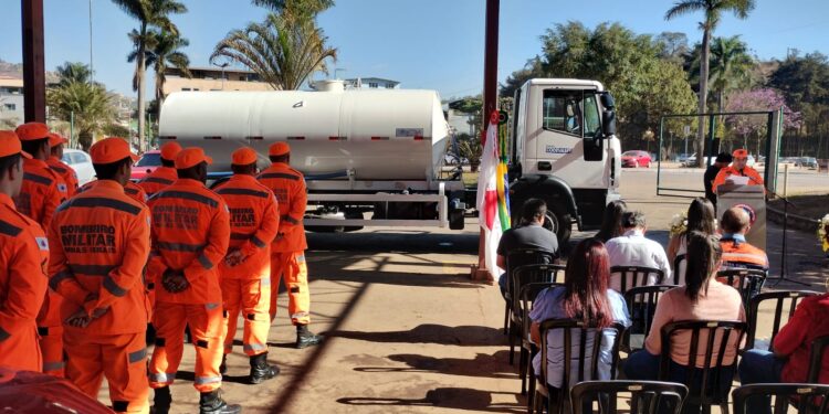 Posto Avançado dos Bombeiros de Congonhas recebe nova viatura
