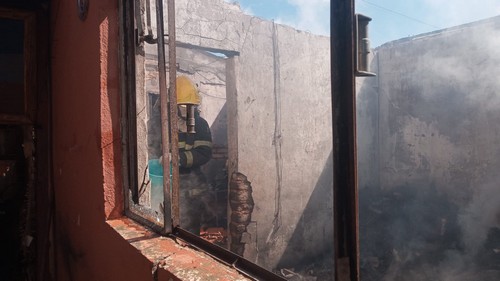 Incêndio destrói casa