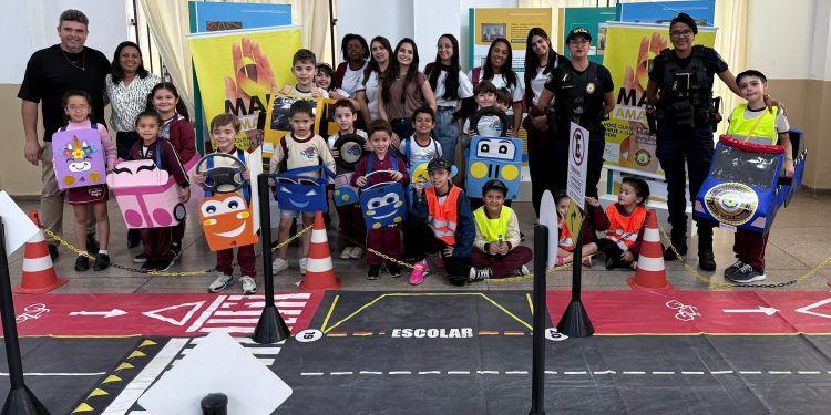 Trenzinho Mágico celebra 10 anos com ação educativa no Maio Amarelo