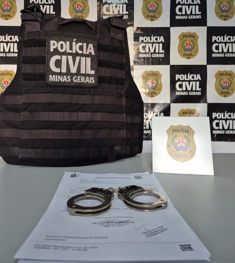 Preso homem que matou vítima na frente da companheira e de criança