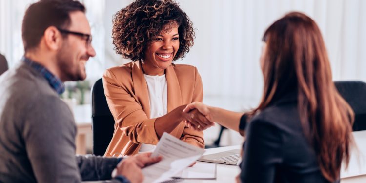 Lei garante prioridade de emprego para mulheres vítimas de violência doméstica