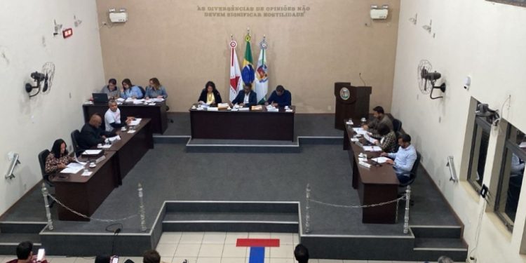 Câmara de Ouro Branco aprova ampliação de 9 para 13 vereadores