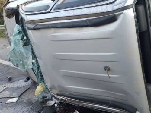Padre José Maria sofre acidente na BR-262 em Abre Campo