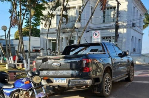 MP processa prefeito de Alto Rio Doce por compra de veículo de luxo