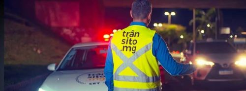 Motoristas de Minas poderão quitar débitos em blitz e evitar guincho