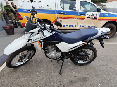 PM recupera motocicleta furtada e apreende menor 