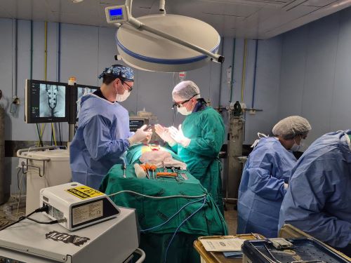 Barbacena realiza sua primeira cirurgia de trauma raquimedular