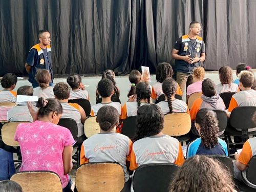 Defesa Civil leva orientação sobre riscos das chuvas às escolas de Congonhas