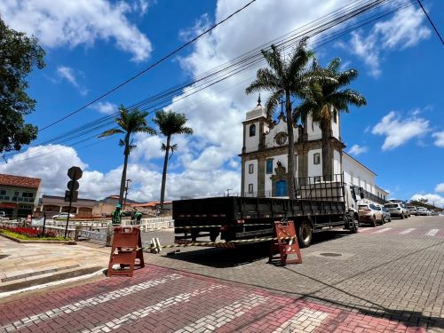 Trânsito é interditado na Matriz para festa religiosa